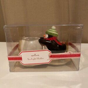 Hallmark Penguin Tea Light‎ Candle Holder Christmas Decor 5”x3.5”